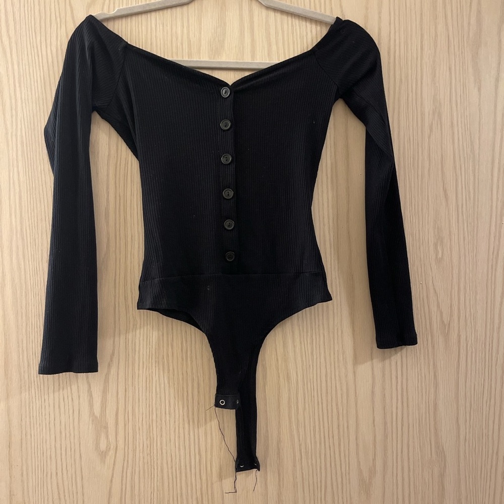 Fashion Nova off the shoulder long sleeve bodysuit